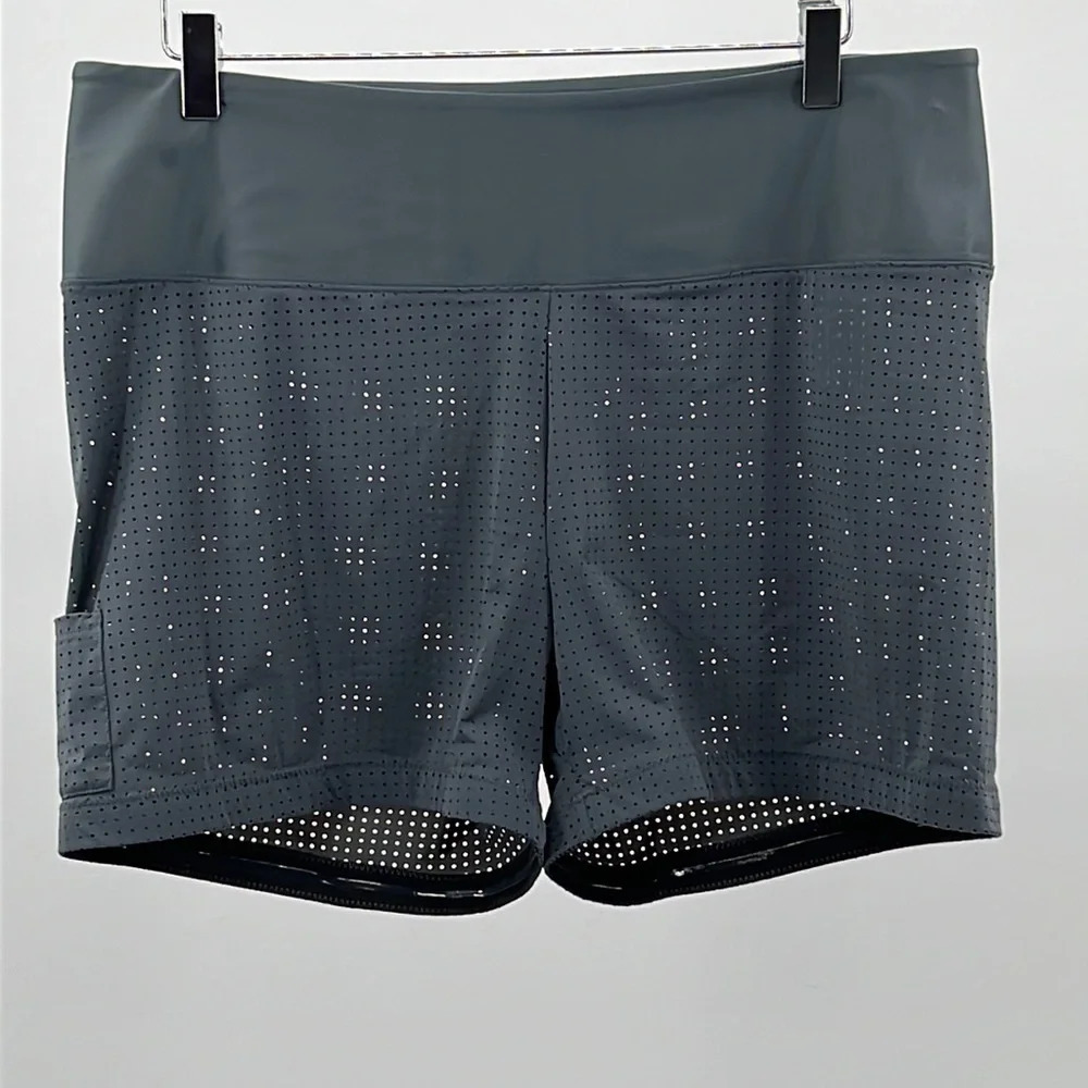 Kinona Golf Mesh Shorty Short in Gray - Size Large - Picture 3 of 8